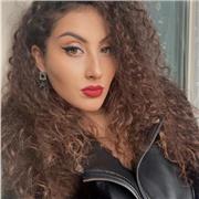 Sono un'insegnante privata che, seppur giovane, ha una decennale esperienza nel campo con bambini e ragazzi fino ai 18 anni